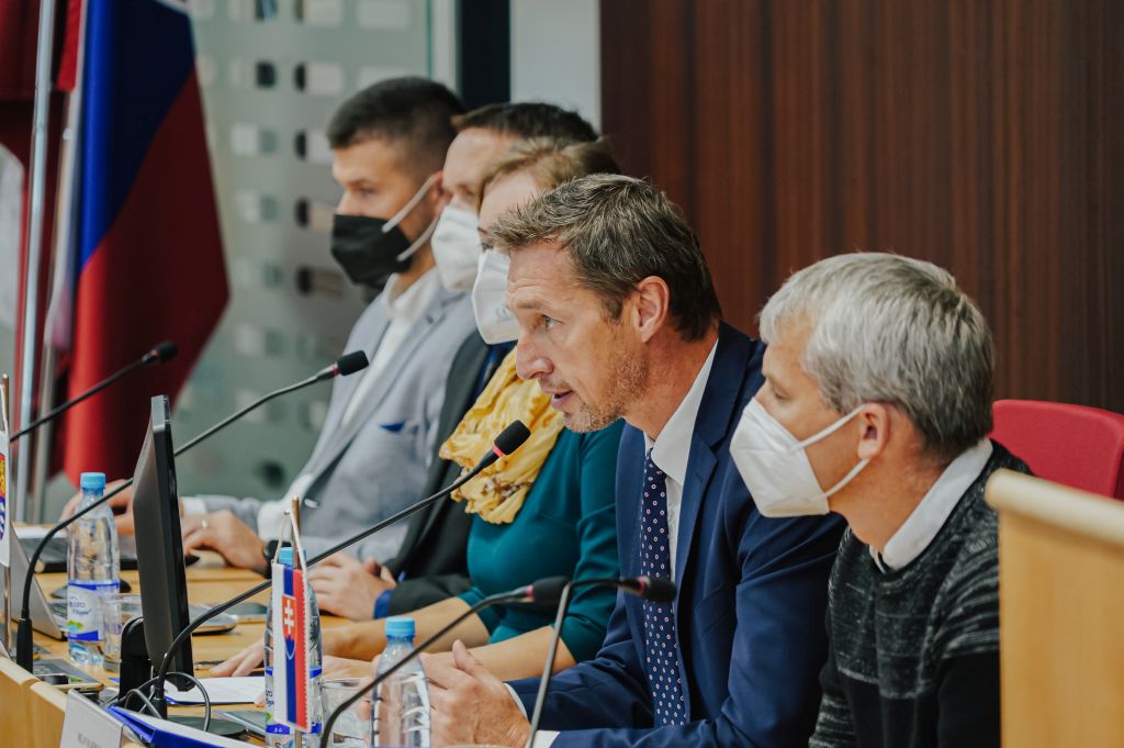 FOTO - Úvodné stretnutie pracovných skupín k novému programovému obdobiu