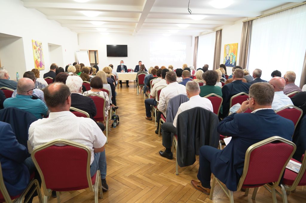 Porada riaditeľov stredných škôl v Tatranskej Lesnej