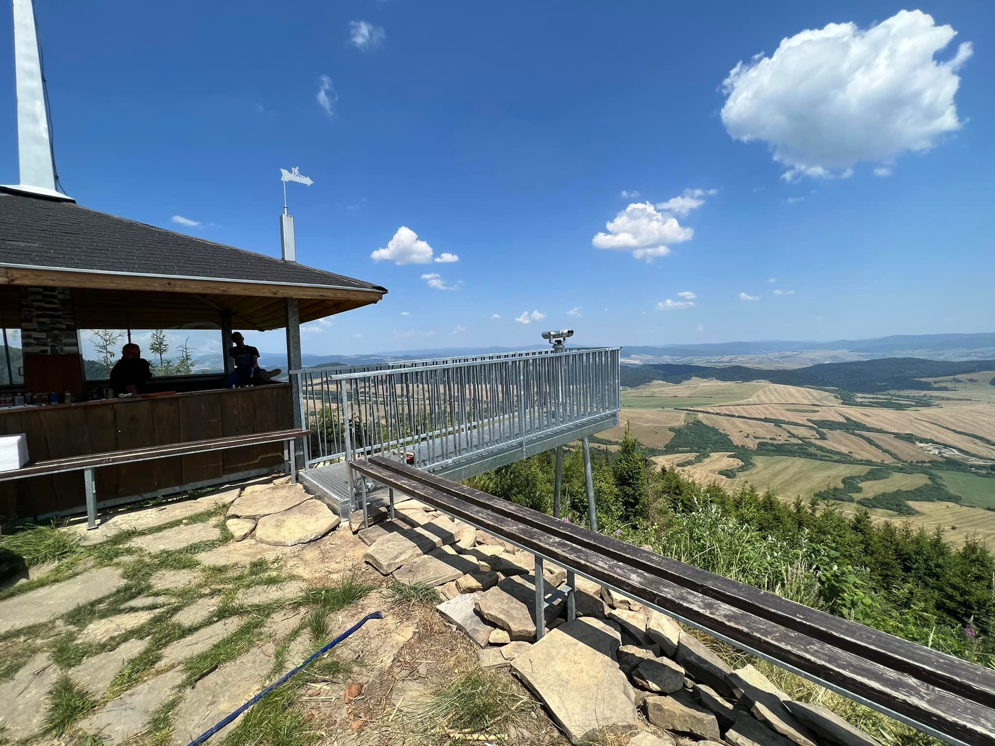 Foto: vyhliadkový ďalekohľad Čarná Hura