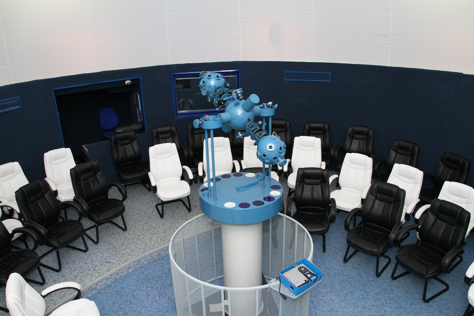 Foto: Observatórium na Kolonickom sedle