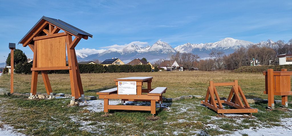 Foto: Náučný-turistický chodník pod Tatrami