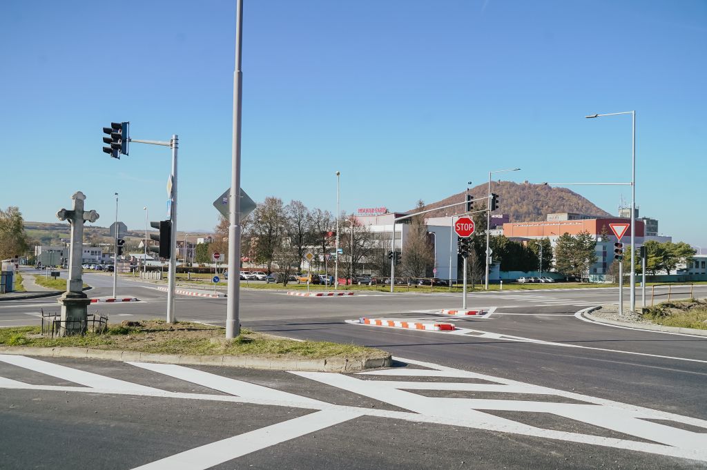 FOTO - Svetelná križovatka Veľký Šariš - Kanaš
