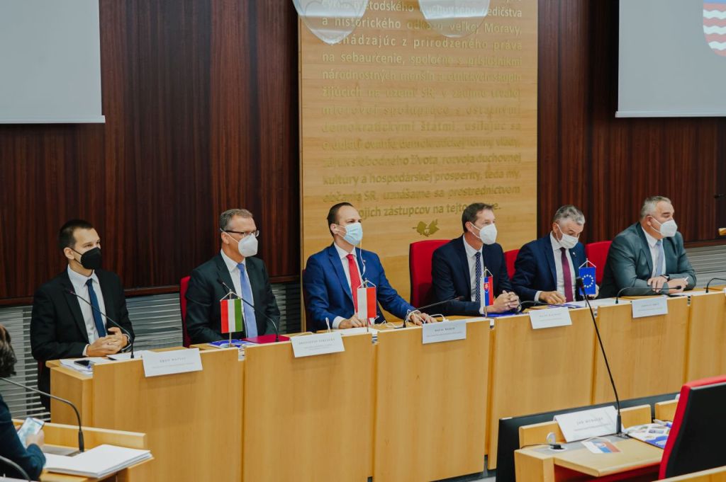 Medzinárodná konferencia k potrebe a významu R4 aj s účasťou poľských a maďarských predstaviteľov