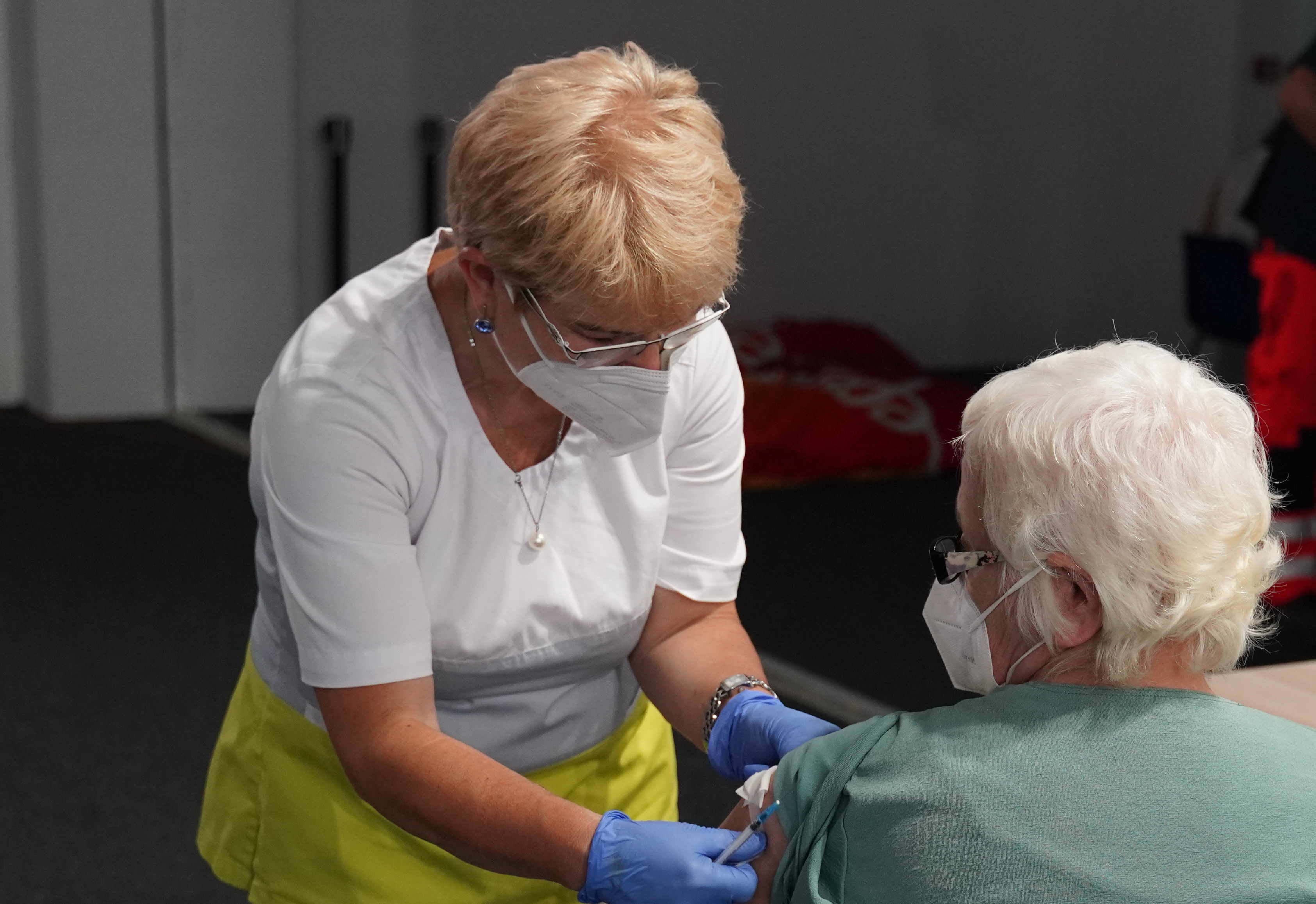 Ilustračné foto: očkovanie v obchodnom centre