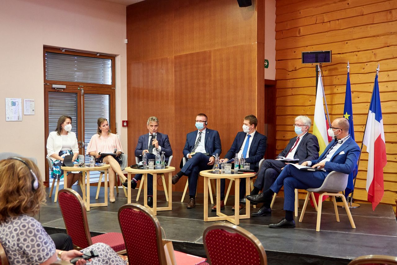 Účastníci konferencie diskutovali o jednotlivých komponentoch iniciatívy