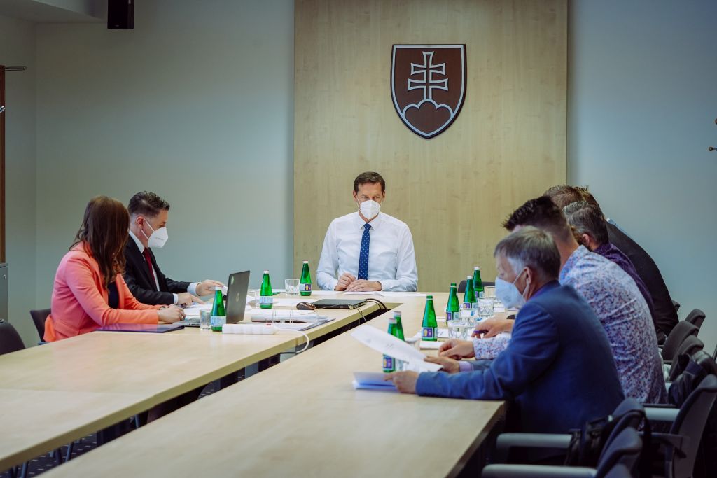 Správna rada Nadácie PSK pre podporu rodiny rozdelila takmer 17-tisíc eur rodinám v núdzi.