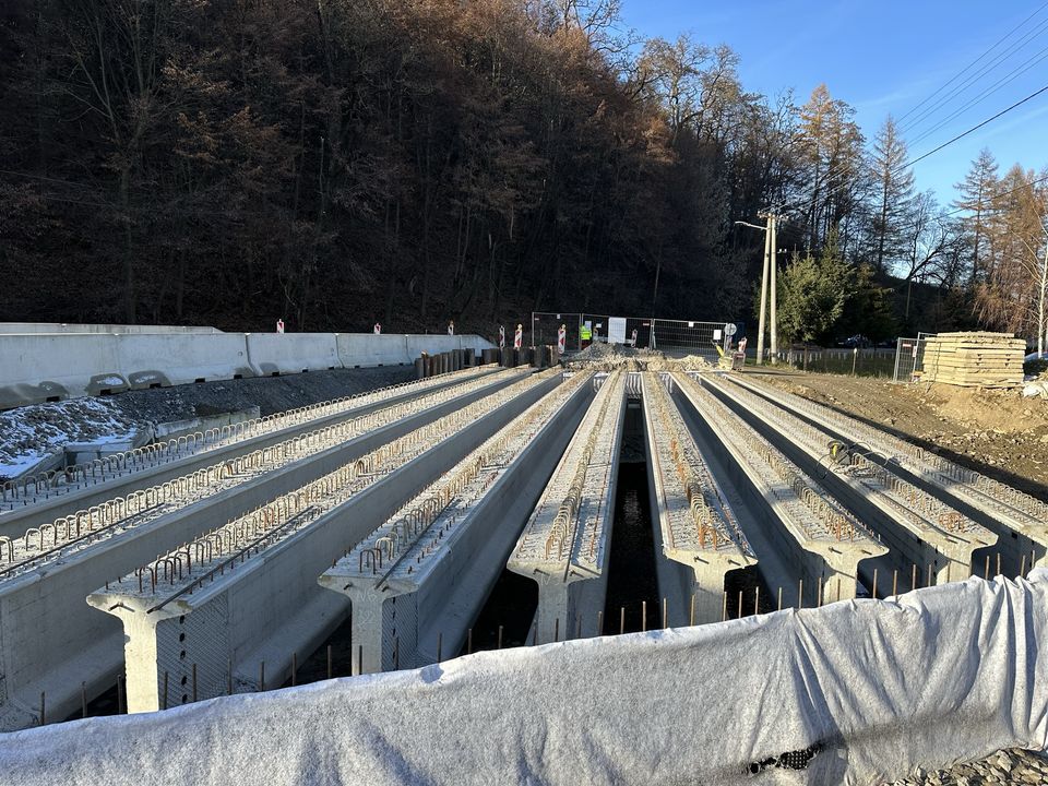 Foto: Rekonštrukcia mosta za Nižným Slavkovom