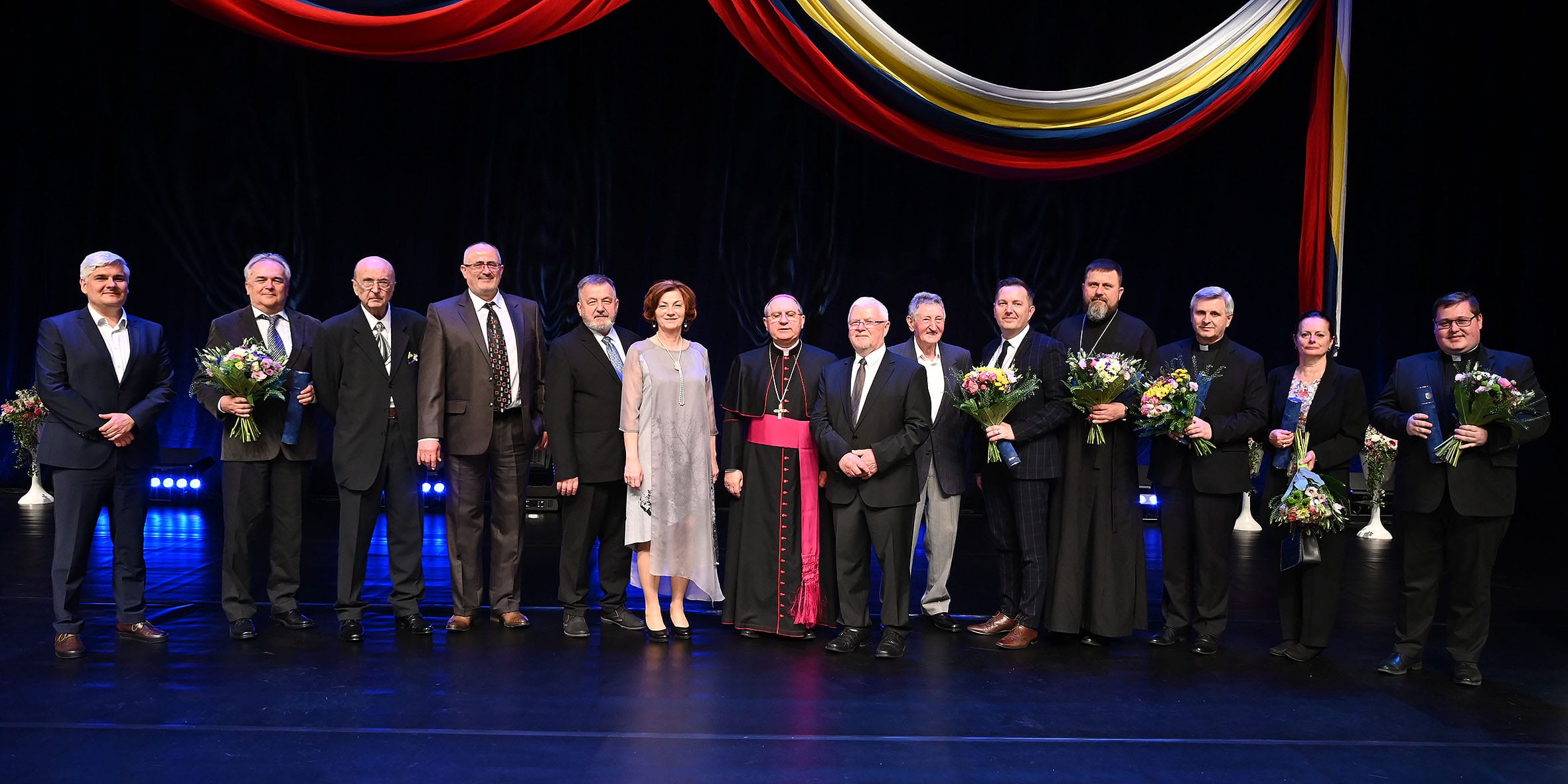 Foto: laureáti najvyššieho krajského ocenenia za roky 2020 a 2021