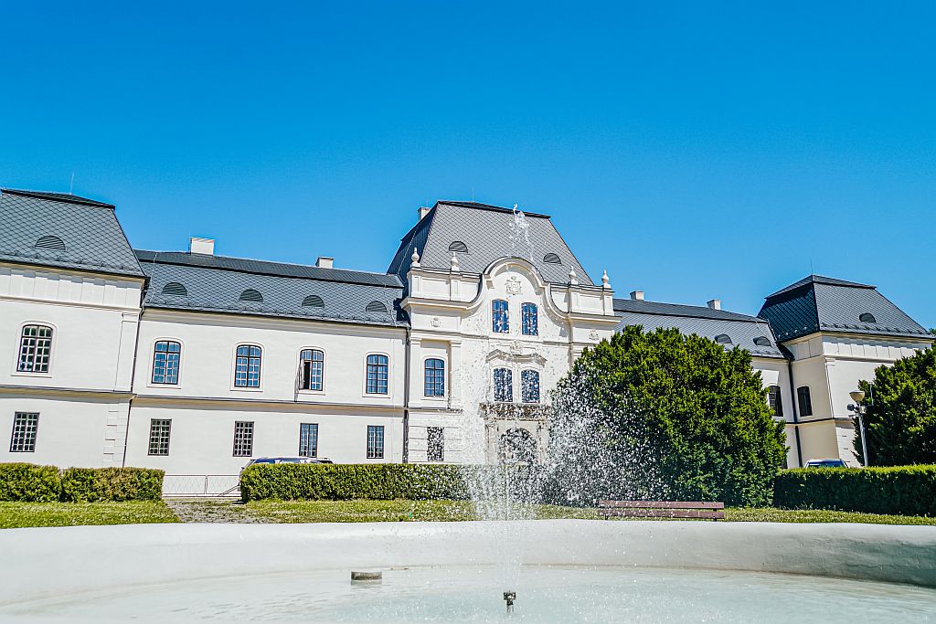 Foto: Zrekonštruované nádvorie humenského kaštieľa