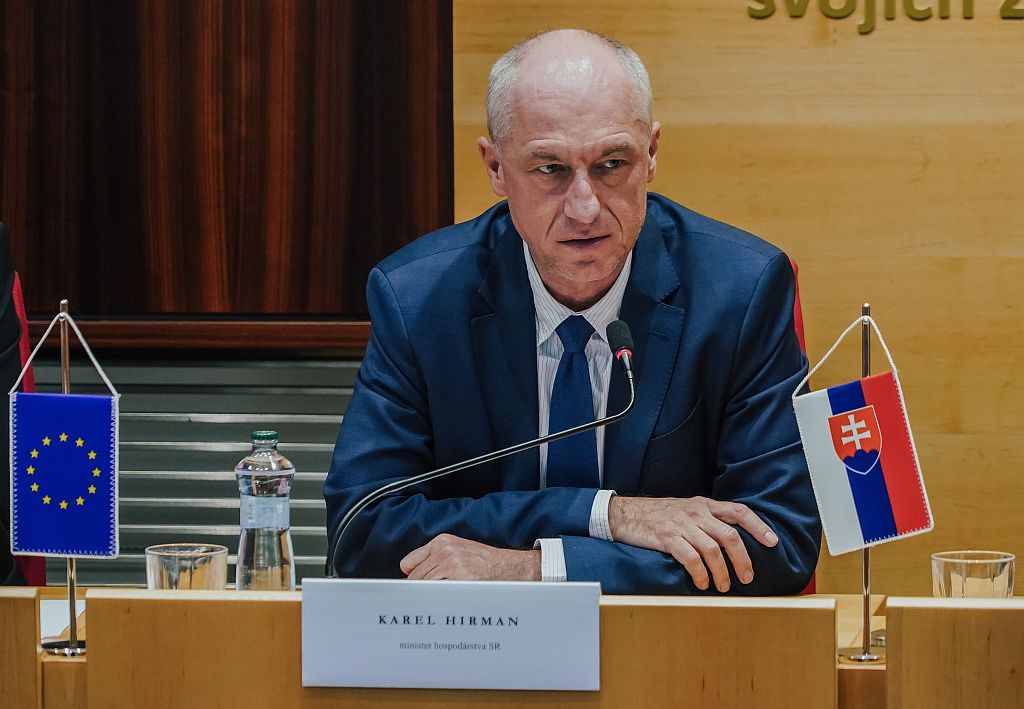Foto : Minister hospodárstva SR Karel Hirman