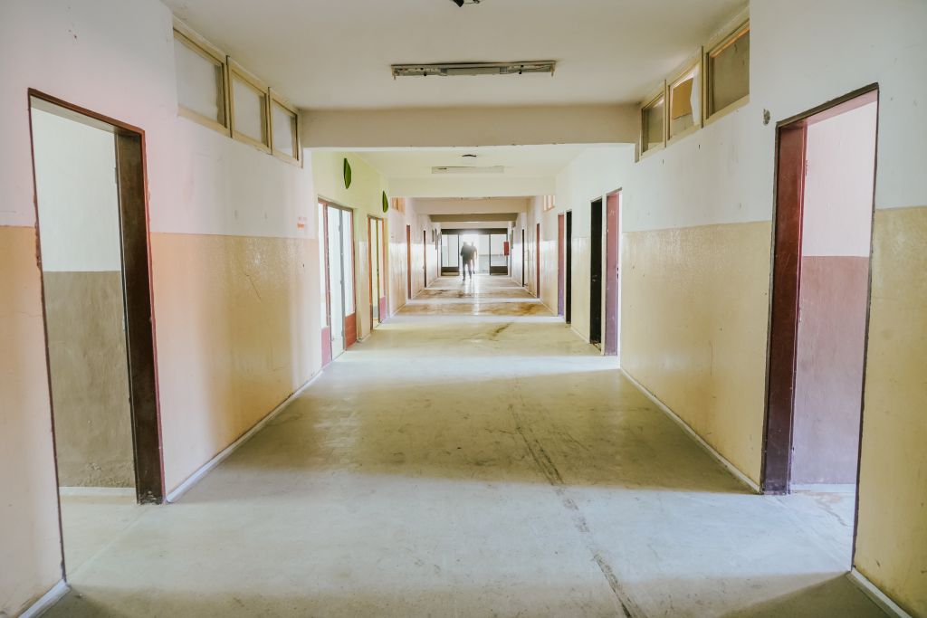 FOTO - Interiér priestorov nevyužívaného internátu