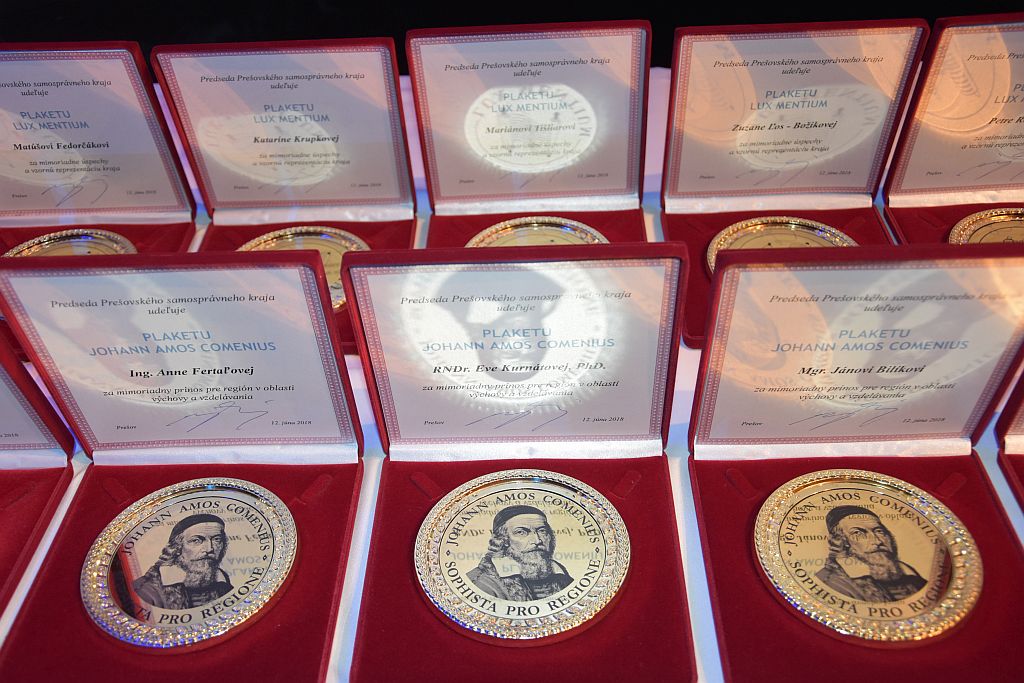 Foto: plakety pre ocenených