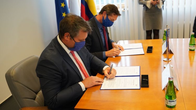 FOTO: podpis memoranda