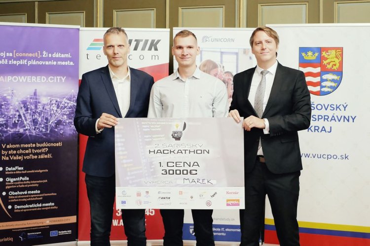 FOTO: Víťazi 2. ročníka Šarišského hackathonu 