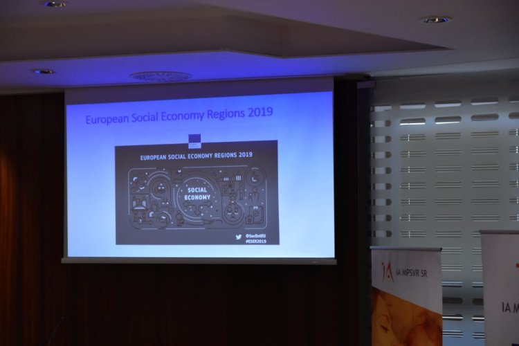 FOTO: seminár o sociálnom podnikaní 