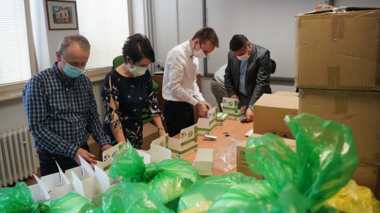 FOTO: distribucia rýchlotestov