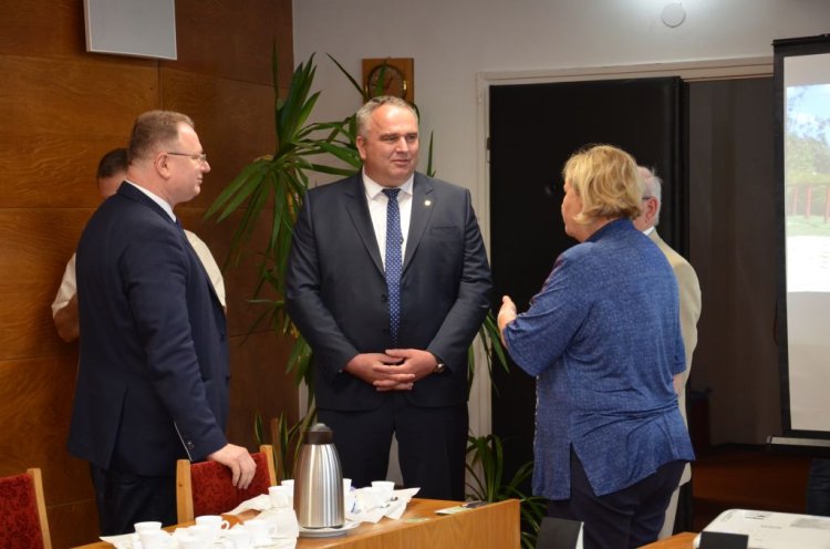 FOTO:  stretnutie predstaviteľov Novohradskej župy a PSK