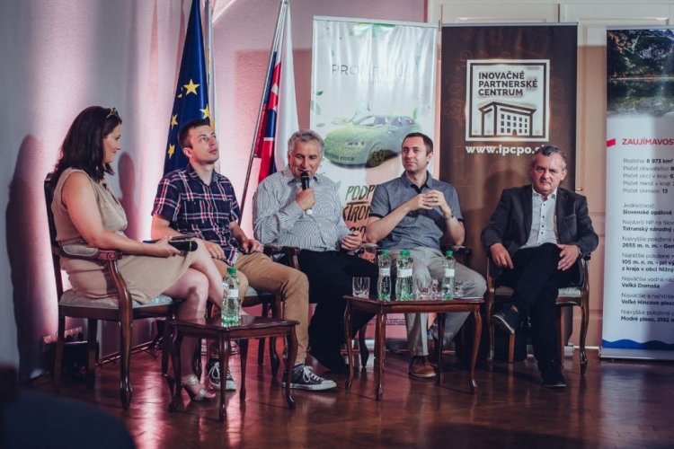 FOTO: Konferencia e-Deň 2019