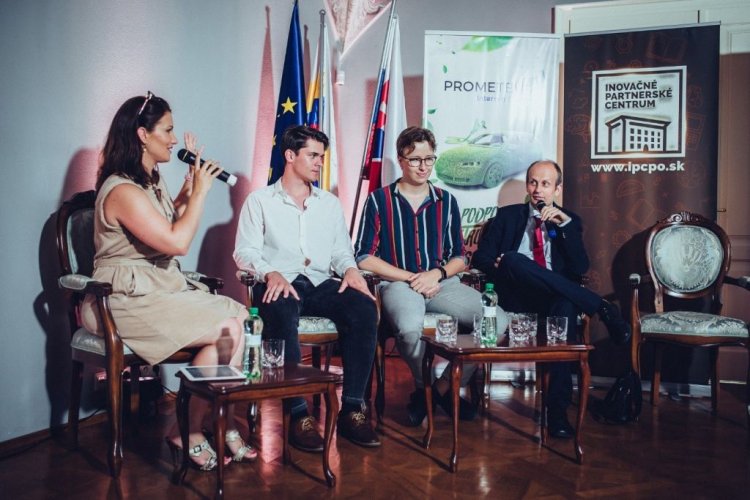 FOTO: Konferencia e-Deň 2019