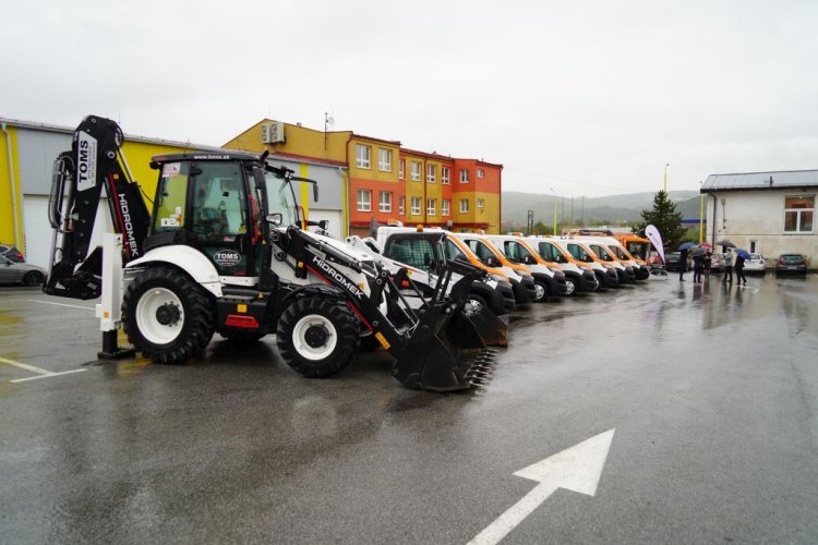 FOTO: Nová cestárska technika