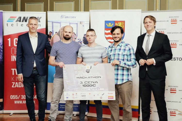 FOTO: Víťazi 2. ročníka Šarišského hackathonu 
