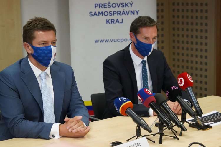 FOTO: Minister dopravy a prešovský župan rokovanie o cestnej infraštruktúre v kraji