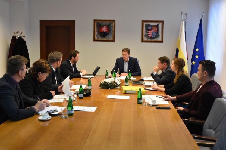 FOTO: zasadnutie nadácie PSK
