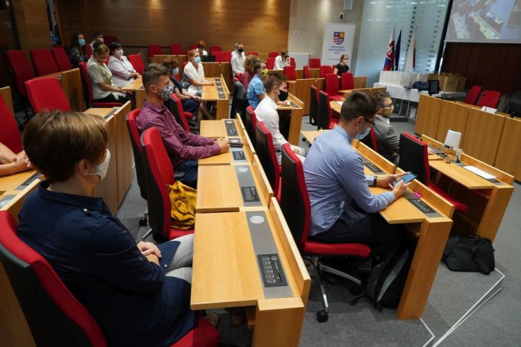 FOTO: Záverečné vyhodnotenie vzdelávacieho programu Región IT riešení