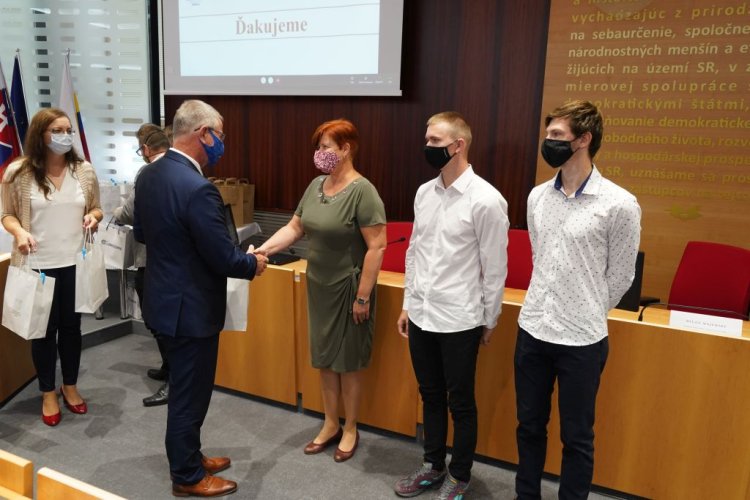 FOTO: Záverečné vyhodnotenie vzdelávacieho programu Región IT riešení