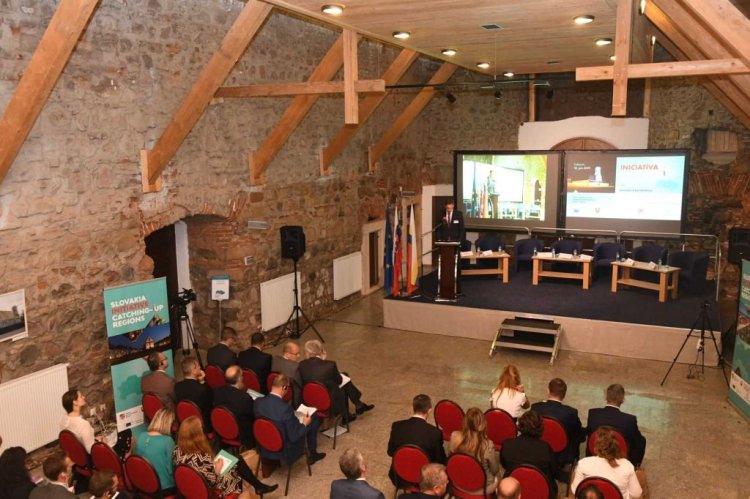 FOTO: Catching – up Regions konferencia