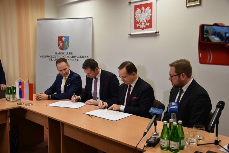 FOTO: Predseda Prešovského samosprávneho kraja Milan Majerský a maršalek Podkarpatského vojvodstva Wladyslaw Ortyl 