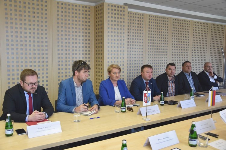 FOTO: Prešov a Rzeszow spojí medzinárodná autobusová linka