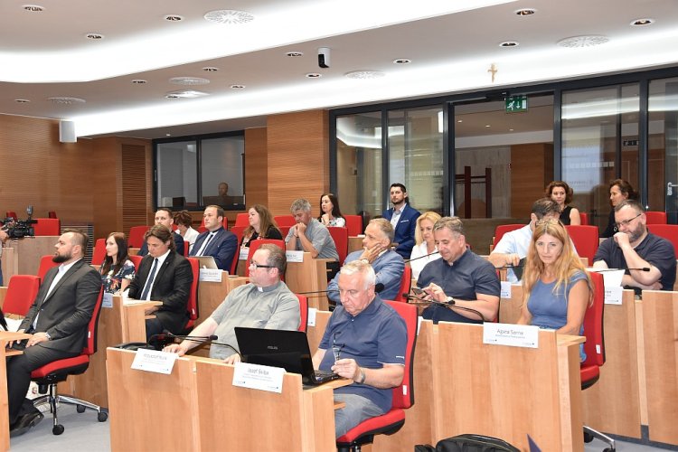 FOTO: pracovné stretnutie o projekte Svetlo z východu