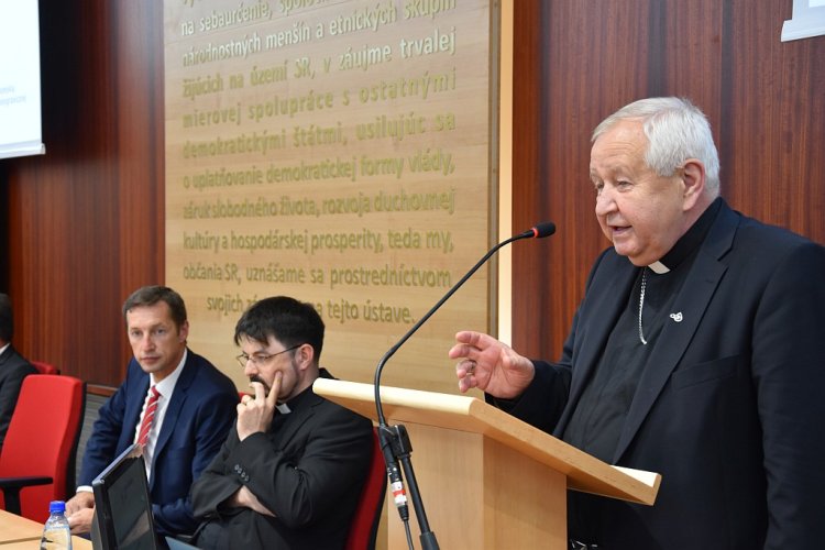 FOTO: pracovné stretnutie o projekte Svetlo z východu