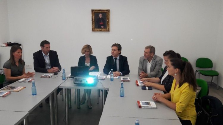 FOTO: prezentácia projektu Svätomariánska púť „Svetlo z východu“ v Španielsku