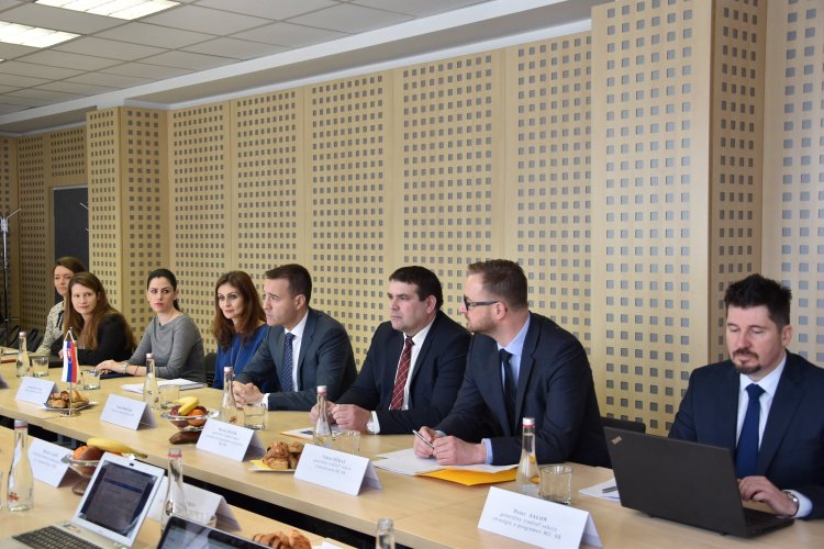 FOTO: Prešovský župan rokovanie s ministrom Druckerom o situácii v zdravotníctve
