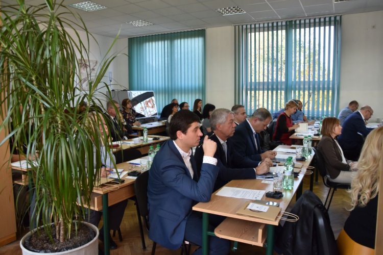 FOTO: Catching-up Regions