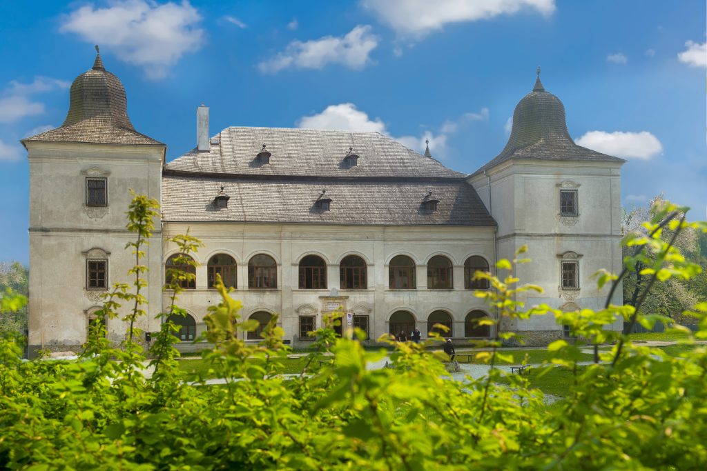 Kaštieľ v Hanušovciach nad Topľou