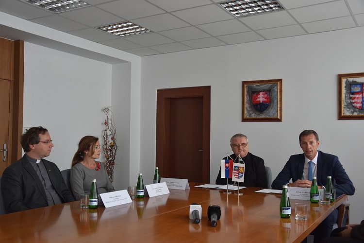 FOTO: dohoda o spolupráci pri príprave P18 v Prešove