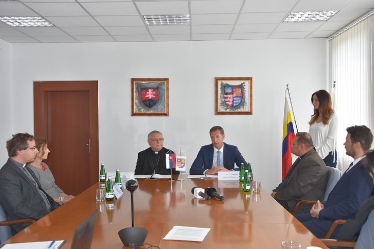 FOTO: dohoda o spolupráci pri príprave P18 v Prešove