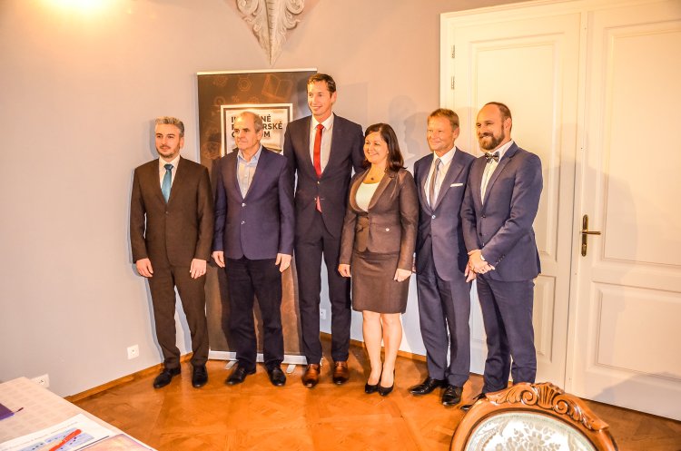 FOTO: stretnutie županov samosprávnych krajov