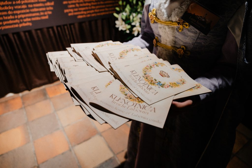 brožúry k expozícii