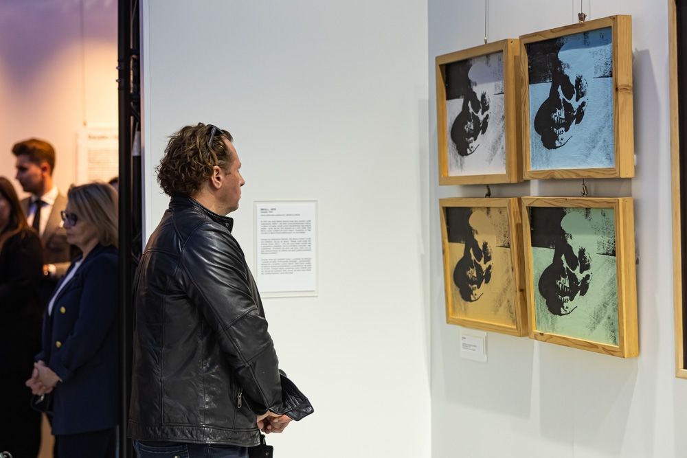 návštevníci na výstave