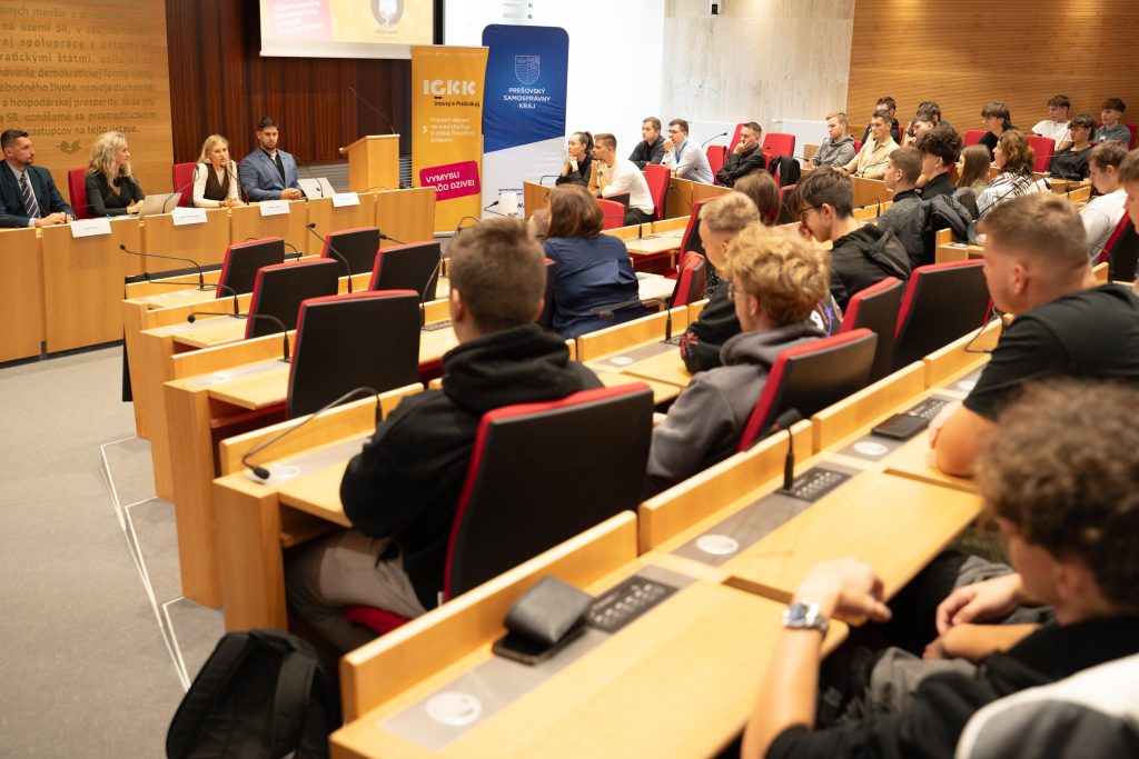 Školenie Inovuj a podnikaj na Úrade PSK v rámci projektu ASIE