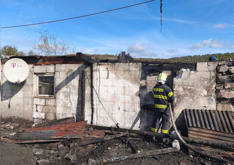 Požiar v obci Svinia, FOTO: Hasičský a záchranný zbor Prešov