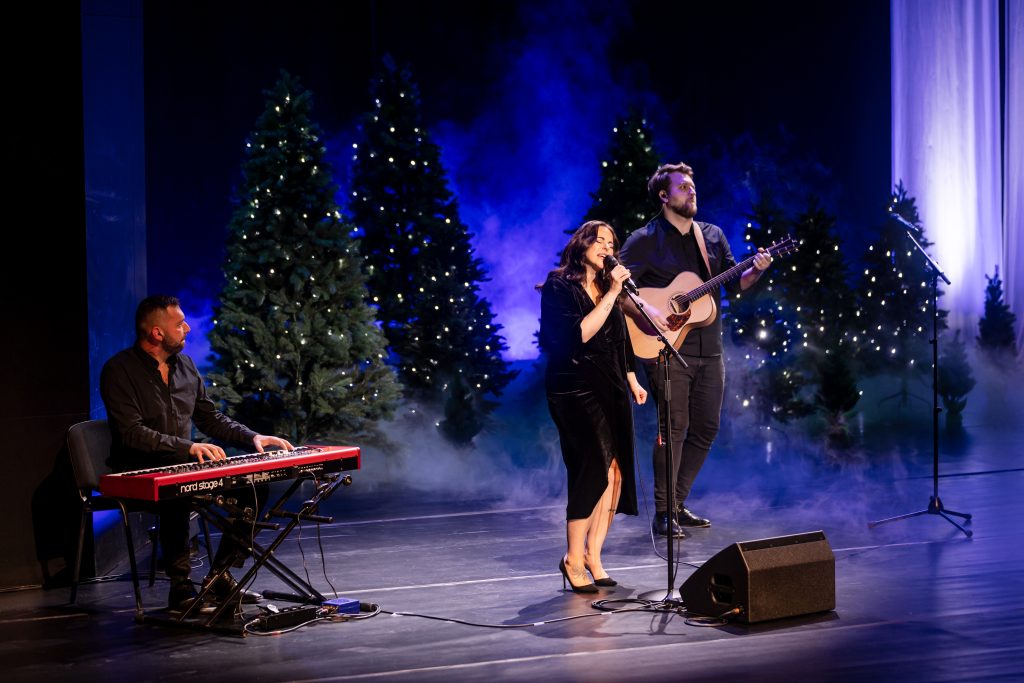 Katka Knechtová s kapelou