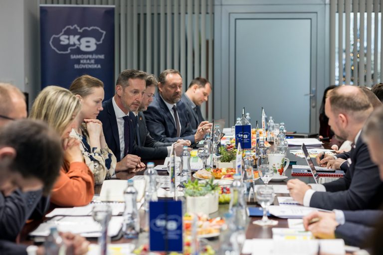 zasadnutie SK8