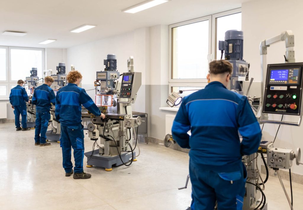 technika v novom polygóne