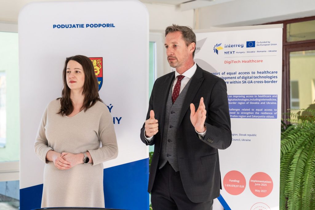 predseda PSK MIlan Majerský a vedúcu Odboru zdravotníctva PSK Zuzana Sabolová