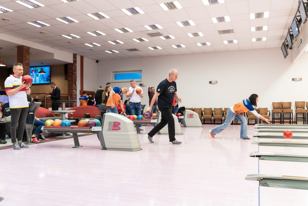 Benefičný bowling privítal 23 družstiev